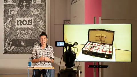 A iniciativa pretende que máis de 2.000 alumnos e alumnas de secundaria, nun total de 62 quendas, poidan afondar na exposición ‘Galicia, de Nós a nós’,