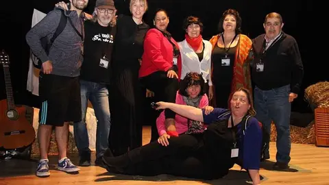 Membros de Fegatea e a s&uacute;a presidenta Chelo Pampill&oacute;n, no Carballi&ntilde;o, 2019. ARQUIVO. 