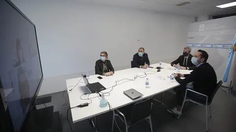 El vicepresidente primero, Alfonso Rueda; el conselleiro de Sanidade, Julio Garc&iacute;a Comesa&ntilde;a; y la conselleira de Empleo e Igualdad, Mar&iacute;a Jes&uacute;s Lorenzana, mantuvieron hoy una nueva reuni&oacute;n con representantes del sector.