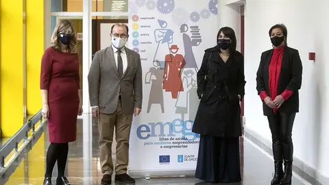 La conselleira de Empleo e Igualdad, María Jesús Lorenzana, participó hoy en Santiago de Compostela en la inauguración del III Encuentro de las emprendedoras del programa Emega con el que se impulsa el emprendimiento femenino.