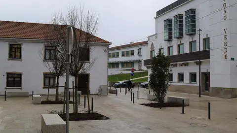 Largo da alfândega requalificado valorizando aquele espaço do centro histórico, onde se localiza a Biblioteca Municipal, o Cine Teatro João Verde e o posto da GNR.