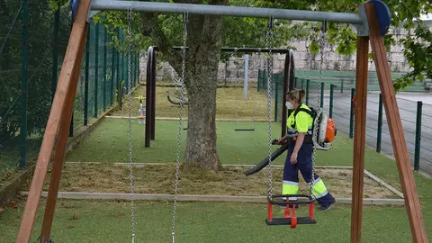 Parque infantil na parroquia mosense de Herville. 