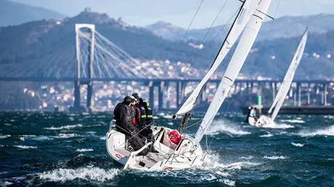  El patrón de Ocean Race el coruñés Chuny Bermúdez de Castro navegará en el Abril Rojo.  ©Sailingshots by María Muiña Photography