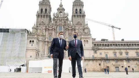 El presidente de la Xunta, Alberto N&uacute;&ntilde;ez Feij&oacute;o, se re&uacute;ne con el ministro de Agricultura, Pesca e Alimentaci&oacute;n, Luis Planas, en Santiago. 