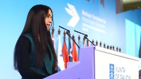 Esta nova liña de axudas da Secretaría Xeral da Emigración, que ten coma obxectivo que os expediente de alta cualificación poidan cursar un mestrado nunha das tres universidades galegas, estará aberta ata o 30 de abril.