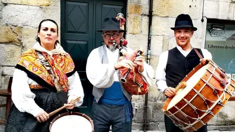 Os músicos e artesáns Rosa Sánchez e Pablo Carpintero afondarán nas variantes das gaitas de fol, mentres que a soprano Esperanza Mara propón un recital de lírica medieval cos instrumentos do Pórtico da Gloria como fío condutor.