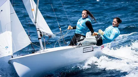La tripulación formada por Silvia Mas y Patricia Cantero. MARÍA MUIÑA PHOTOGRAPHY.  Photography