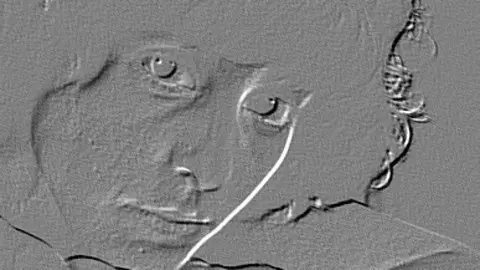 Xela Arias Castaño (Sarria, Lugo 1962 - Vigo, Pontevedra 2003) foi unha escritora, poeta e tradutora española en varios idiomas, editora e profesora de galego vinculada á editorial Edicións Xerais de Galicia, coñecida polas súas obras Tigres coma cabalos.