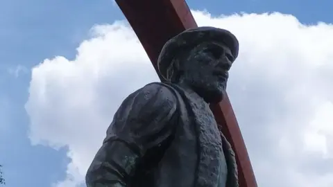 Estatua de Magallanes, en el municipio luso de Ponte da Barca. 