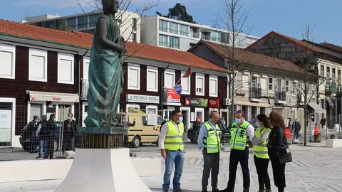 De realçar também a escadaria central no Jardim que, tomando o papel de sua porta principal, conduz ao Jardim, numa interação natural desde aí até à Vizela Romana, agora posicionada na Praça da República, estendendo-se ainda visualmente com o monte do São Bento.