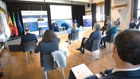 El presidente de la Xunta particip&oacute; en la clausura del foro CoLogistics 'Vertebraci&oacute;n peninsular: Corredor Atl&aacute;ntico y el desarrollo de las infraestructuras'.