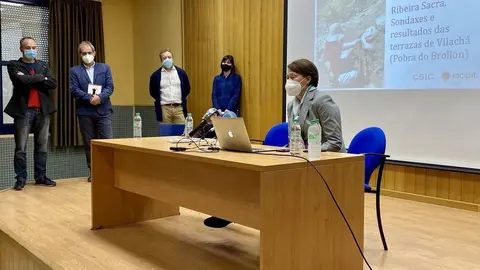 La directora general de Patrimonio Cultural de la Xunta, Mª del Carmen Martínez Insua, y el director de Incipit-CSIC, Felipe Criado, presentaron las conclusiones de la investigación.