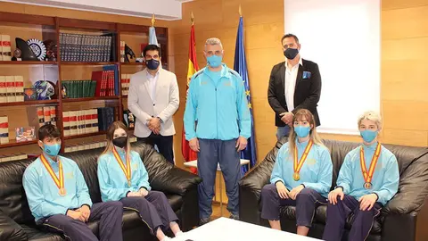 Gabriel Alén le trasladó las felicitaciones y enhorabuena de toda la sociedad gallega por los resultados conseguidos.