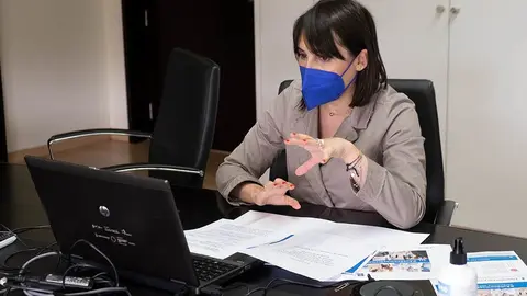 A conselleira de Emprego e Igualdade, María Jesús Lorenzana, presentou hoxe na Mesa do Emprego Autónomo o programa Autónomos Dixitais que busca mellorar o grao de dixitalización dos traballadores por conta propia e brindarlles unha oportunidade para emprender ou reemprender o seu negocio.