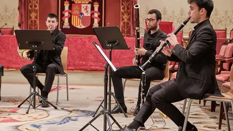Os violinistas Clara Pedregosa e Christian Casanova, Vicent Máñez á viola, Clara Martínez ao violoncello e Bernardino Assunçao ao clarinete.