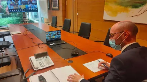 El director general de Familia, Infancia y Dinamización Demográfica, Jacobo Rey, participó hoy por videoconferencia en esta reunión de la Conferencia Sectorial para el Reto Demográfico.