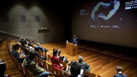 A sala José Sellier proxectará filmes de José Val del Omar, Juan Sebastián Bollaín e Déborah S. Philips, e ofrecerá unha conferencia ilustrada con J.C. Rousseau.