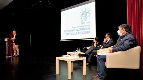 Esta Rota de grande dimensão -com mais de 70 quilómetros de extensão-, pode ser rapidamente visitada, em automóvel, com recurso a suportes como o Mapa de visita ao Roteiro, editado também em forma virtual em Português, Inglês, Francês e Espanhol e ao qual pode aceder-se através de QR-Code.