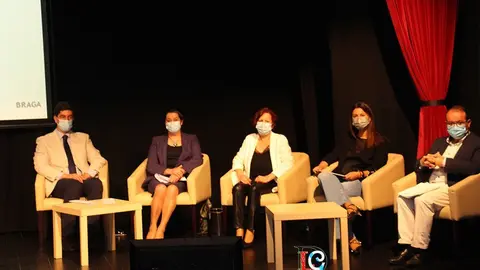  Apresentado, em Esposende, o programa da viagem histórico-cultural 'Do Ferro ao Ouro'. Amorim, Dias, Cruz Saleiro e Peixoto,