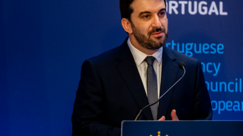 El ministro de Educaci&oacute;n, Tiago Brand&atilde;o Rodrigues.