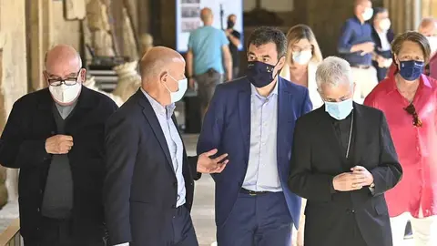 El proyecto, en el que colaboran la Xunta, el Ministerio de Fomento y la Diócesis de Tui-Vigo, está enmarcado en el Plan Catedrales en el que trabaja el Gobierno gallego para blindar la conservación de los cinco templos catedralicios de la Comunidad.