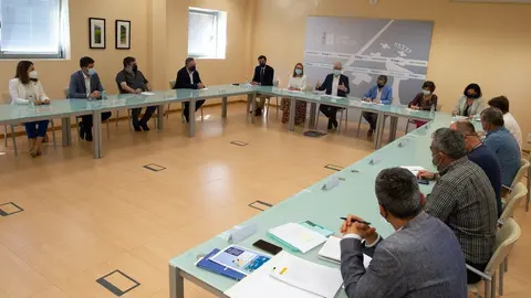 El vicepresidente segundo y conselleiro de Economía, Empresa e Innovación, Francisco Conde, y la conselleira del Mar, Rosa Quintana, participaron en la constitución del Observatorio de la eólica marina.