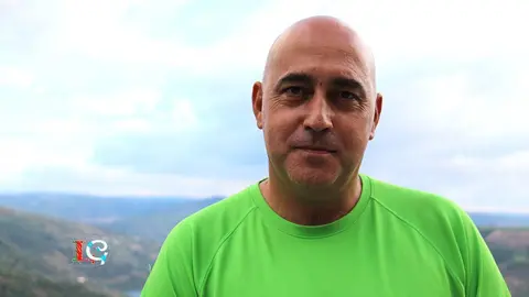 Domingos Pires, socio-fundador de Portugal NTN, en el mirador de Ujo sobre el río Tua, en Alijó, Portugal. 