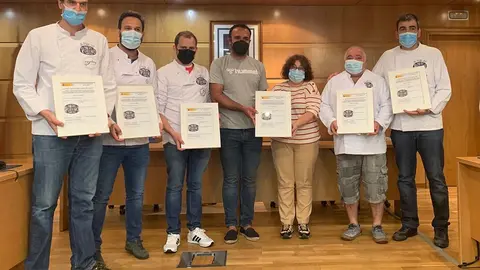 Son Forno de Mosende, 'Chinchina', 'Argibay', 'Amaquía', 'O Progreso', 'Erundina', 'Milagros' e 'Panadería Torneiros'.