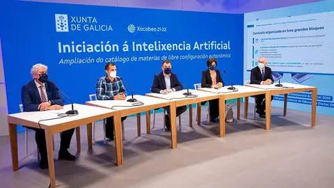 El conselleiro de Cultura, Educación y Universidad participa en la presentación del currículo de la nueva materia, elaborado por un grupo de expertos docentes y universitarios.