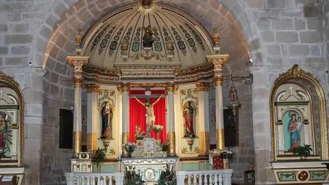 Iglesia parroquial de San Miguel de Bouzas. 