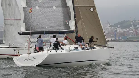 Gómez Mostly de Andrés Soto del Náutico de La Coruña. PEDRO SEOANE. 