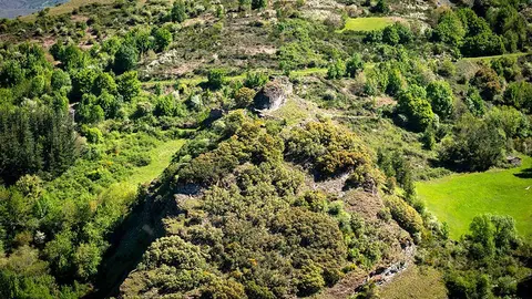 La actuación, que comienza el lunes y se desarrollará durante la primera quincena de
agosto, está financiada por la Xunta de Galicia.