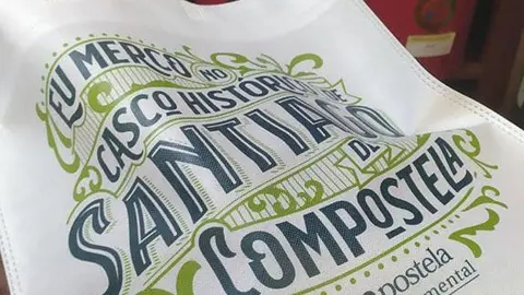 La Xunta colabora con Compostela Monumental para reactivar el turismo y el Xacobeo en la ciudad de Santiago.