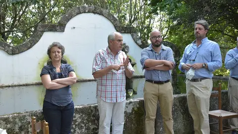 O ponto principal das actividades decorreu na Casa Grande de Sá, residência do homenageado, com discursos sobre o significado do evento com palavras de família: Miguel Ayres de Campos, investigador e genealogista, formado pela Universidade de Oxford e morador em Londres; a jornalista e escritora Rosário Sá Coutinho, a tratar da reedição de O Pinto. ROGÉRIO LOPES.