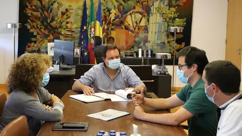 Câmara reuniu com Vizelgolfe para avaliar solução para o campo municipal.