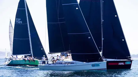 Los tres máximos protagonistas del Rías... Magical, Abril y Bosch. MARÍA DEVESA.