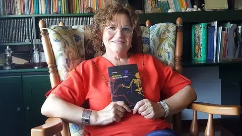 La primera jornada de septiembre del ciclo con la que el centro celebra su décimo aniversario será a las 19,00 horas y la autora ahondará en el libro ‘Retrincos', de Castelao.