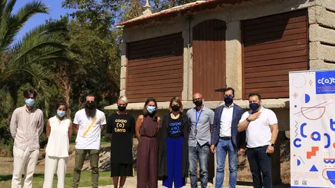 El director de Industrias Culturales participó en la presentación de esta undécima edición, que se desarrolla desde hoy y hasta el sábado 4 en diferentes espacios de la localidad pontevedresa, además de repetir su extensión en Allariz.