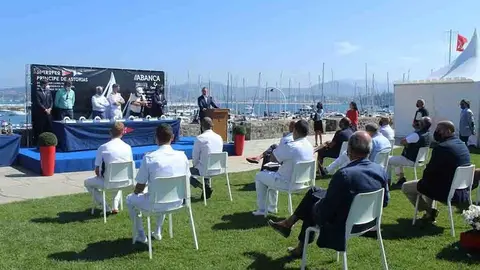 El director territorial de ABANCA, Walter Álvarez, en su intervención en la presentación del Príncipe. LETICIA ACERO.