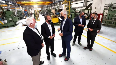 Exporta más del 54 por ciento de su producción y suministra a distintos sectores como el químico, la automoción, el sanitario, en el ámbito de los intercambiadores de calor y, últimamente, está entrando en el sector de la energía término solar.