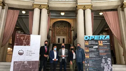 El secretario general de Cultura, Ángel M. Lorenzo, visitó hoy los ensayos del concierto inaugural que se celebrará mañana en el Teatro Afundación.