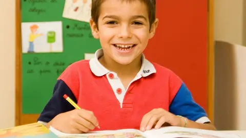 Los nuevos manuales se recogen en la librería participante elegida por cada familia.