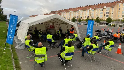 As xornadas están dirixidas a todos os motociclistas, incluídos os usuarios con permiso de conducir B+3, A1, A2 e A que desexen mellorar o control da motocicleta.
