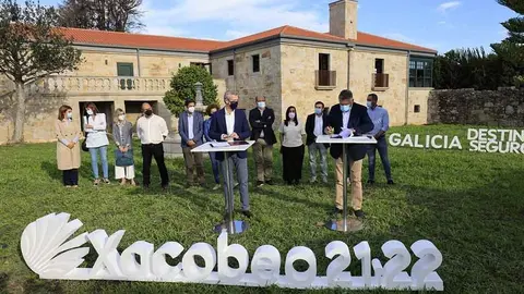 La Administración autonómica firmó un convenio con el Ayuntamiento por valor de 150.000 euros para la promoción turística del único municipio gallego que consiguió la distinción.