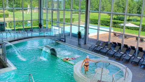 Antes de comezar o tratamento personalizado, os médicos  avalían a sintomatoloxía do paciente, incluíndo os aspectos físicos, psicolóxicos e psiquiátricos da rehabilitación.