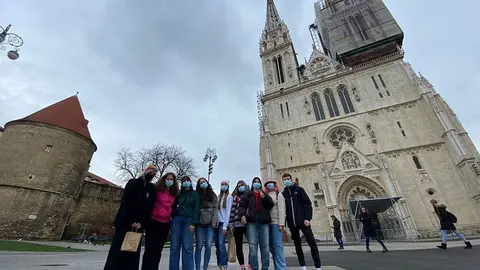 Participan no proxecto de intercambio xuvenil ‘Actúa localmente, pensa globalmente’, que busca sensibilizar á mocidade sobre a importancia da diversidade cultural.