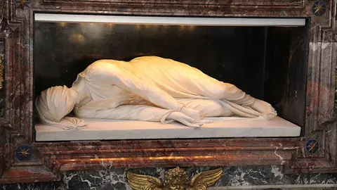 Escultura de Santa Cecilia.