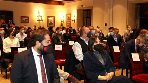 La conselleira de Emprego e Igualdade, María Jesús Lorenzana, participó hoy en la localidad pontevedresa en la gala del XVI Premio Joven Emprendedor y Joven Empresario organizada por Aje Vigo.