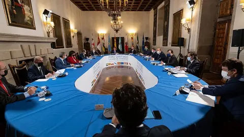 O titular do Goberno galego participou, xunto cos presidentes de Asturias, Cantabria, A Rioxa, Aragón, Castela-A Mancha, Estremadura e Castela e León, na reunión de traballo sobre financiamento autonómico.