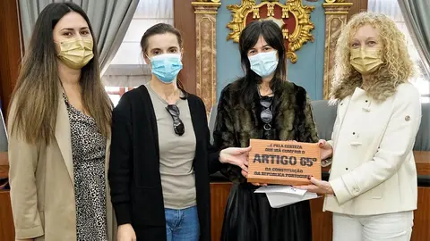 A Vice-Presidente da Câmara Municipal de Esposende, Alexandra Roeger, lembrou a Estratégia Local de Habitação definida pelo Município, e já aprovada em Assembleia Municipal, a qual foi definida em vários eixos de intervenção. 